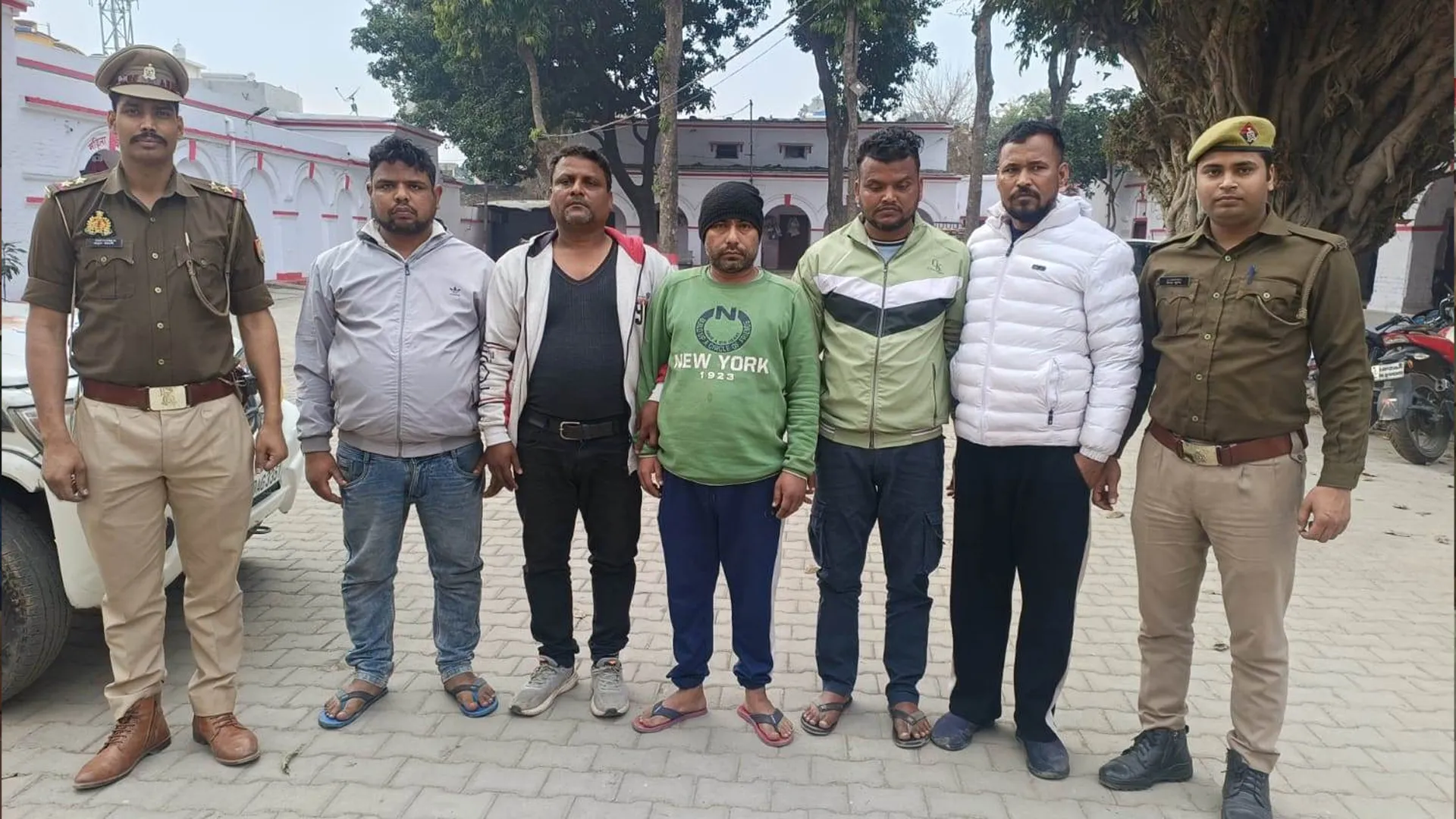 पीलीभीत: पश्चिम बंगाल की युवती से देह व्यापार कराने में नेपाली युवक समेत पांच थे शामिल...भेजा जेल