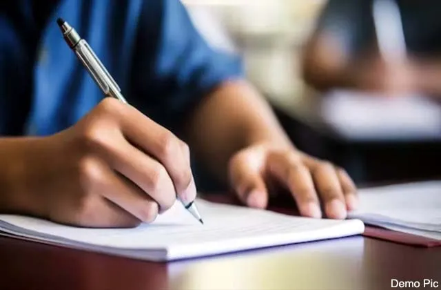 NEET UG 2025 Exam: नीट यूजी परीक्षा आज, 22.7 लाख से अधिक स्टूडेंट्स देंगे एग्जाम, इन डॉक्यूमेंट्स को ले जाना न भूलें