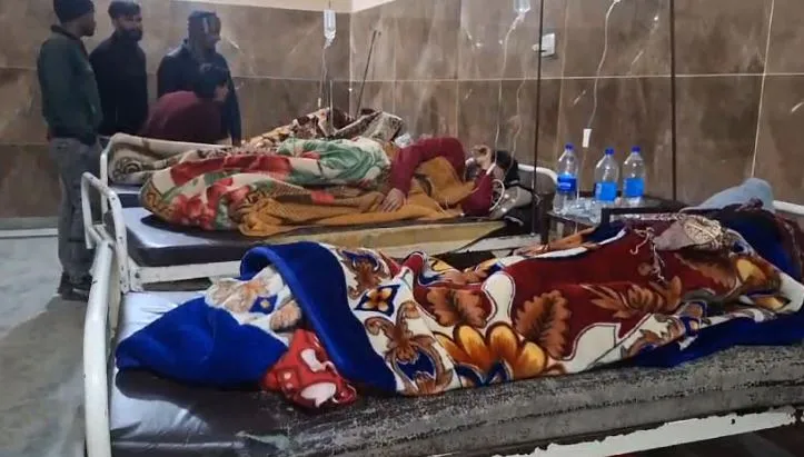 मुरादाबाद: 200 से अधिक लोगों में फूड प्वॉइजन, लगन की दावत में गाजर का हलवा खाने से बिगड़ी तबीयत