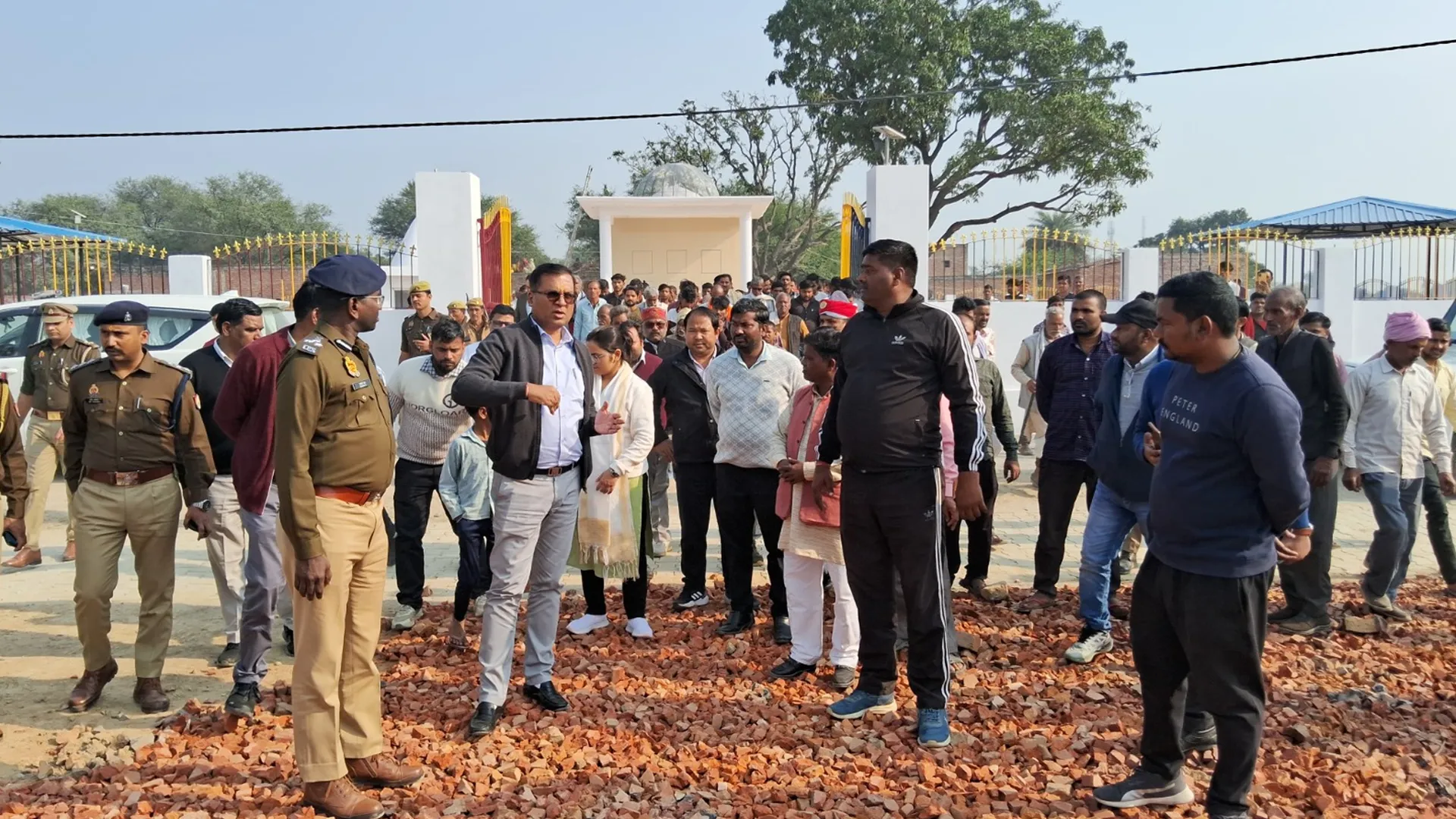 शाहजहांपुर: छह फरवरी को नायक जदुनाथ का मनेगा बलिदान दिवस, डीएम व एसपी ने लिया जायजा