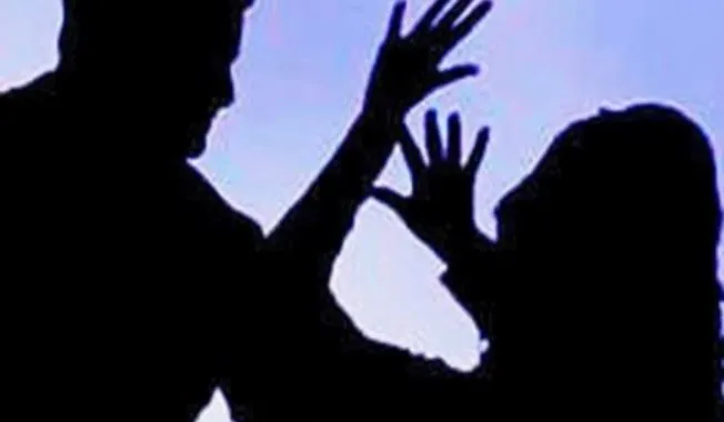 Bareilly: बिना तलाक दिए पति ने कर ली दूसरी शादी, पहली पत्नी को मारपीट कर घर से निकाला