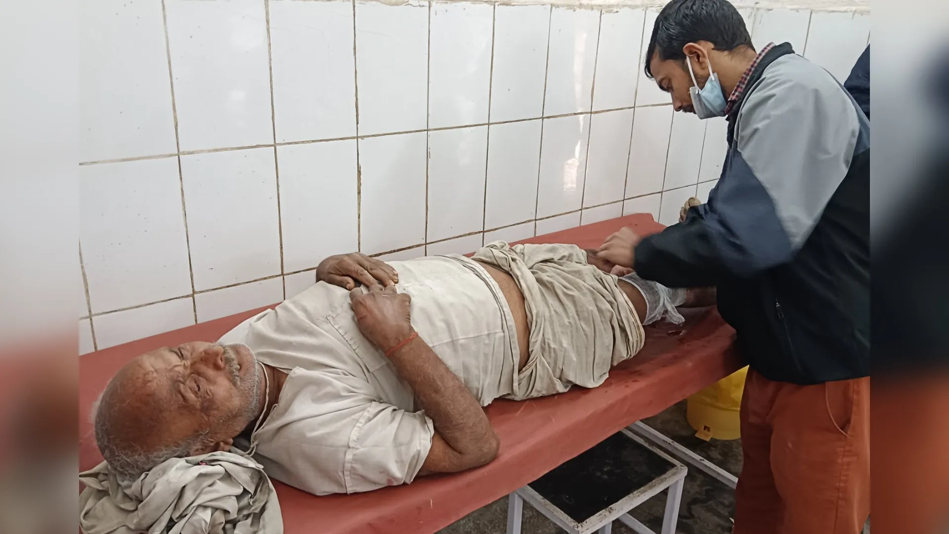 पीलीभीत: जंगली जानवर ने बुजुर्ग को किया घायल, गन्ने के खेत में बाघ का शोर मचा
