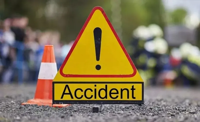 बरेली में दर्दनाक हादसा! ओवरलोड तेज रफ्तार डंपर ने बाइक सवार युवक को रौंदा, चालक फरार