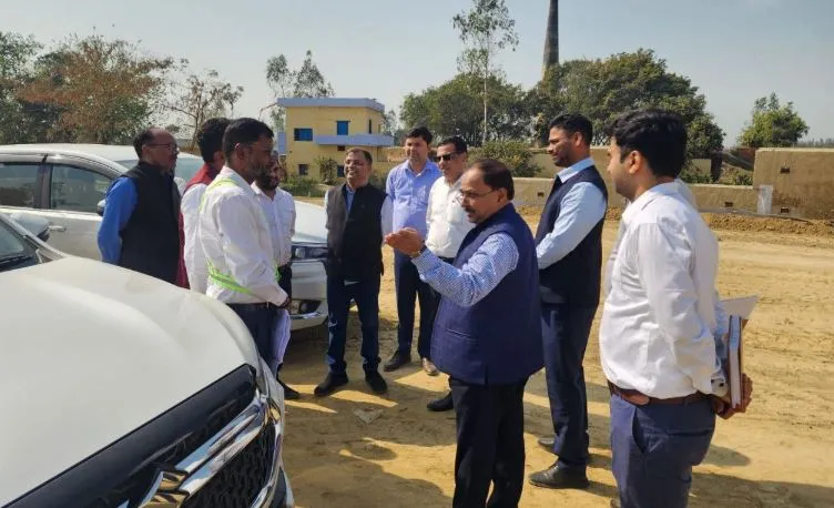 बरेली: सितारगंज फोरलेन प्रोजेक्ट की रफ्तार सुस्त, भूमि अधिग्रहण और मिट्टी की कमी बनी समस्या