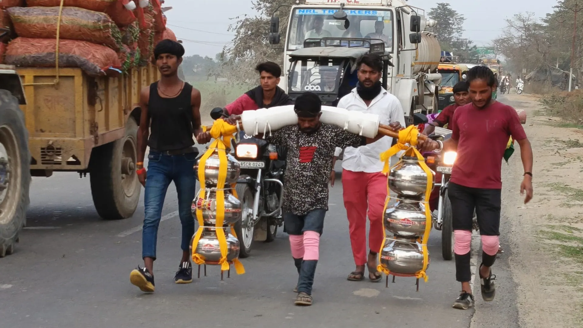 कासगंज: महाशिवरात्रि...101 लीटर की कांवड़ से भोलेनाथ का करेंगे जलाभिषेक
