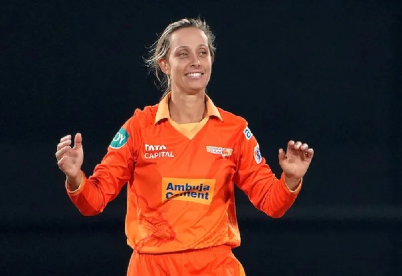 WPL 2025 : गुजरात जायंट्स ने Ashleigh Gardner को बनाया टीम का कप्तान, बोलीं-शानदार समूह का नेतृत्व करने के लिए उत्साहित हूं