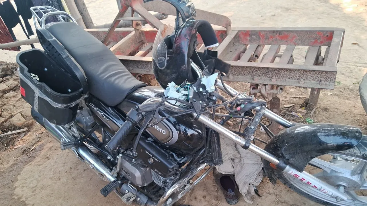 बहराइच में दर्दनाक हादसा: भाई के बारात जा रहे बाइक सवार तीन युवकों की सड़क हादसे में मौत, परिजनों में कोहराम