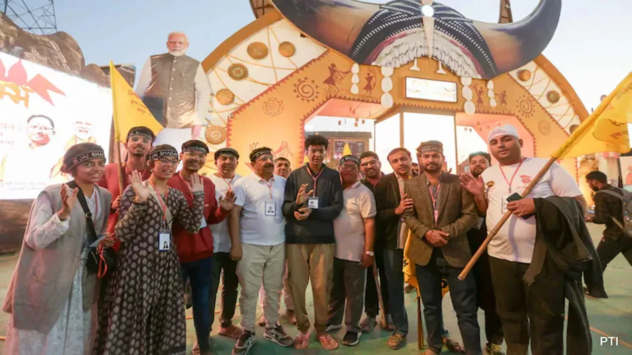 खुद को आने से रोक नहीं सके... पाकिस्तान से महाकुंभ आए हिंदुओं ने संगम में लगाई पवित्र डुबकी