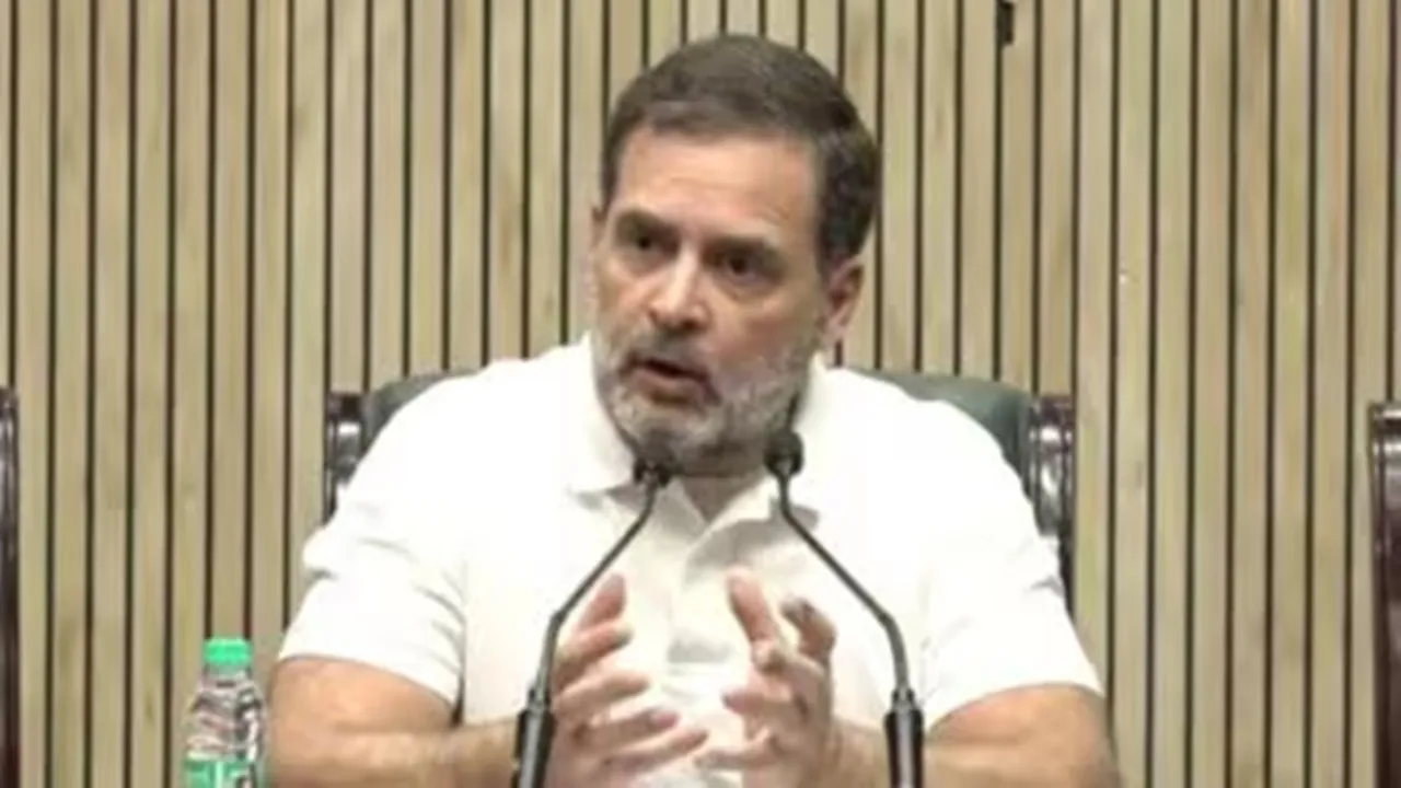 महाराष्ट्र विधानसभा चुनाव के परिणाम में की गई हेराफेरी, राहुल गांधी ने लगाया आरोप, बोले- EC को पारदर्शिता लानी चाहिए