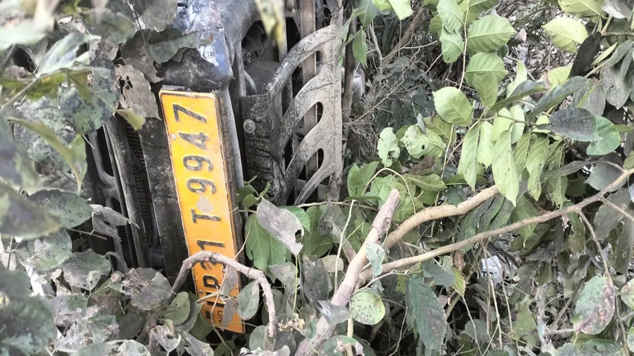 सीतापुर में बड़ा हादसा: महाकुंभ से लौट रही श्रद्धालुओं से भरी बस पलटी, एक दर्जन नेपाली यात्री घायल 