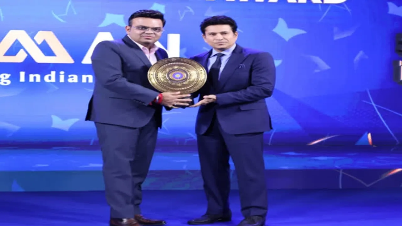 BCCI Awards: सचिन तेंदुलकर को लाइफटाइम अचीवमेंट अवॉर्ड, बुमराह-अश्विन को भी किया गया सम्मानित