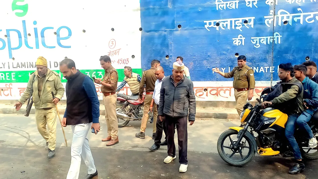 अयोध्या: जाम में जब फंसे एसडीएम तो चला अतिक्रमण पर चाबुक, कार्रवाई बनी चर्चा का विषय 