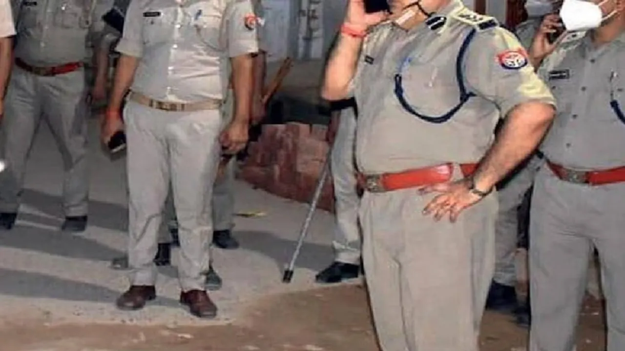 Bikers Gang: बाइकर्स गैंग पर अयोध्या पुलिस का चला चाबुक, 30 मोटरसाइकिलें की जब्त, श्रद्धालुओं से ऐसे करते थे ठगी