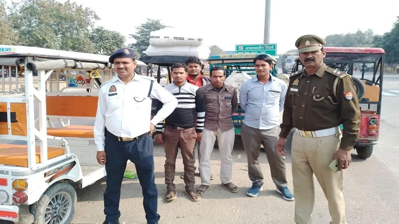 बाराबंकी में जाम के जनक बने बेसिर पैर दौड़ रहे ई-रिक्शा, जहां चाहे चलाओ, निर्धारित नहीं कोई रूट