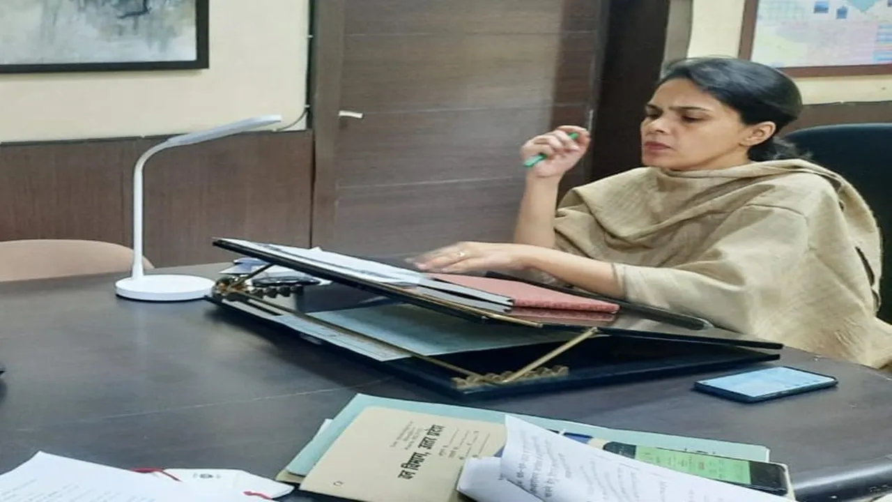 CM Dashboard: मुख्यमंत्री विकास कार्यक्रमों में लखनऊ और सीतापुर की ग्रेडिंग खराब, मण्डलायुक्त ने दिए ये निर्देश