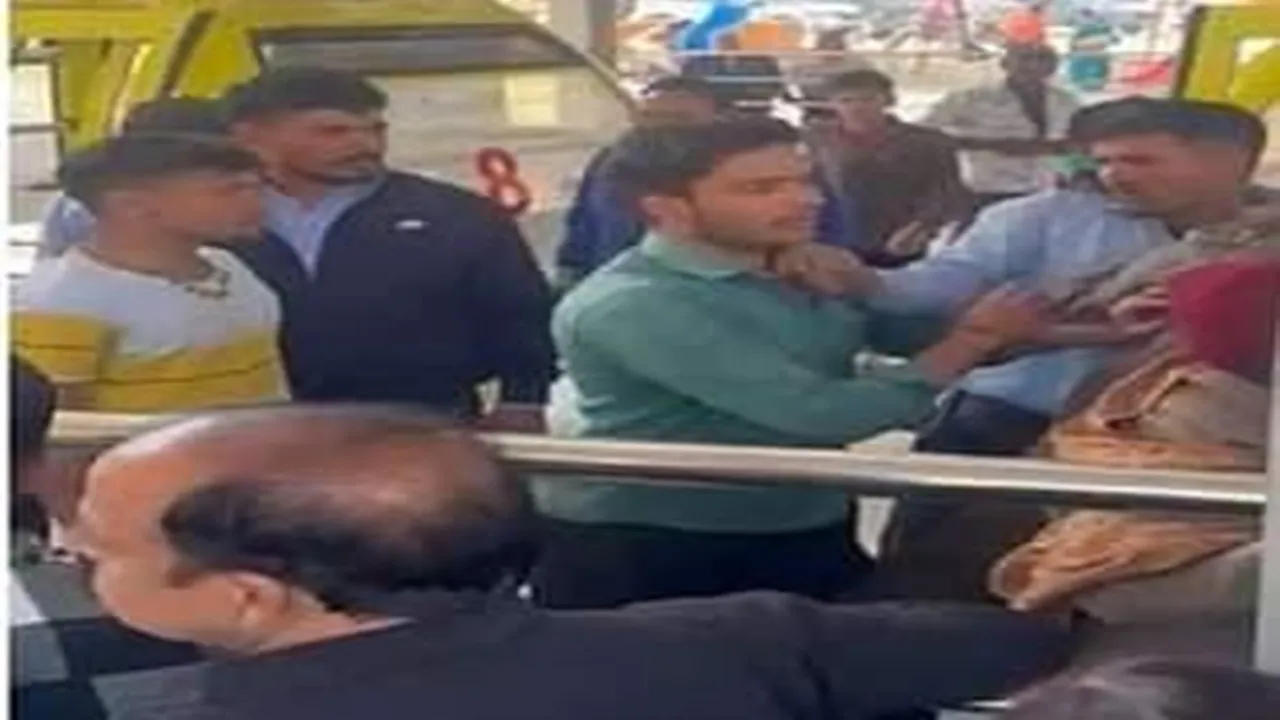 Singer Vishal Khosla: राधारानी के दर्शन करने पहुंते गायक विशाल खोसला और उनके परिजन से गार्ड ने की मारपीट 