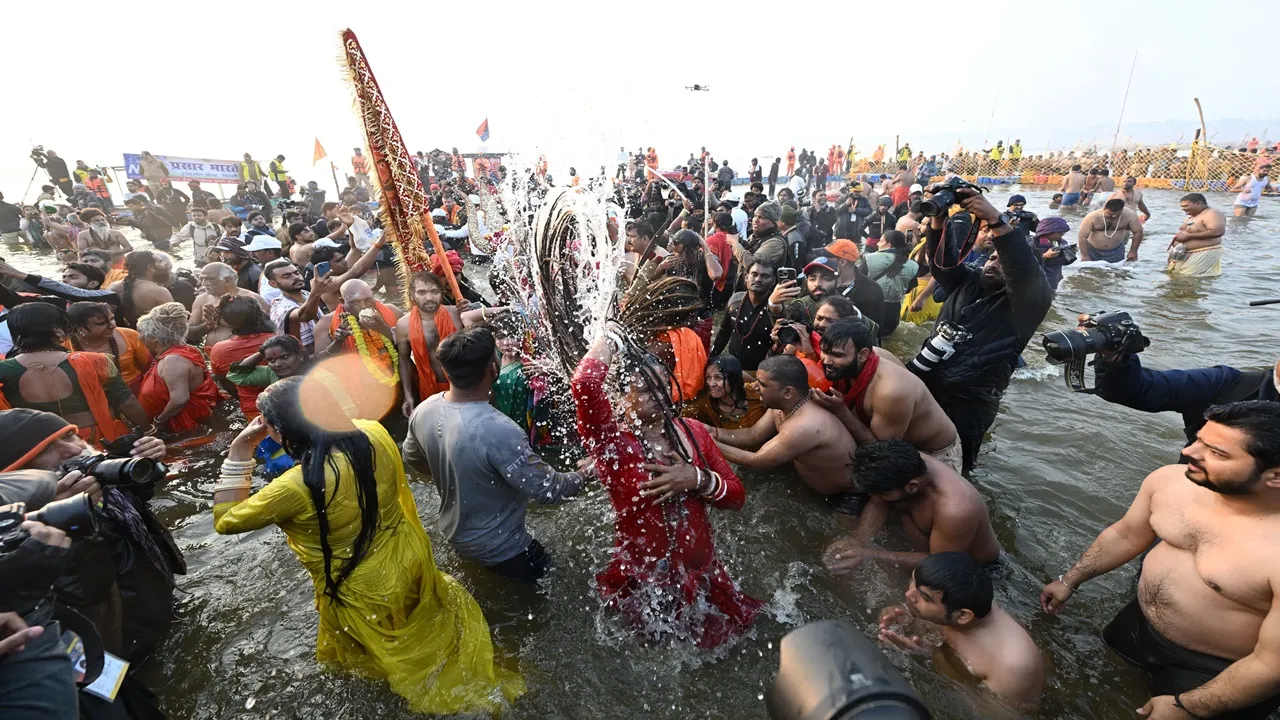 महाकुंभ: बसंत पंचमी पर अमृत स्नान का दिव्य आयोजन, साधु-संतों ने की सीएम योगी की प्रशंसा, जानें किसने क्या कहा...