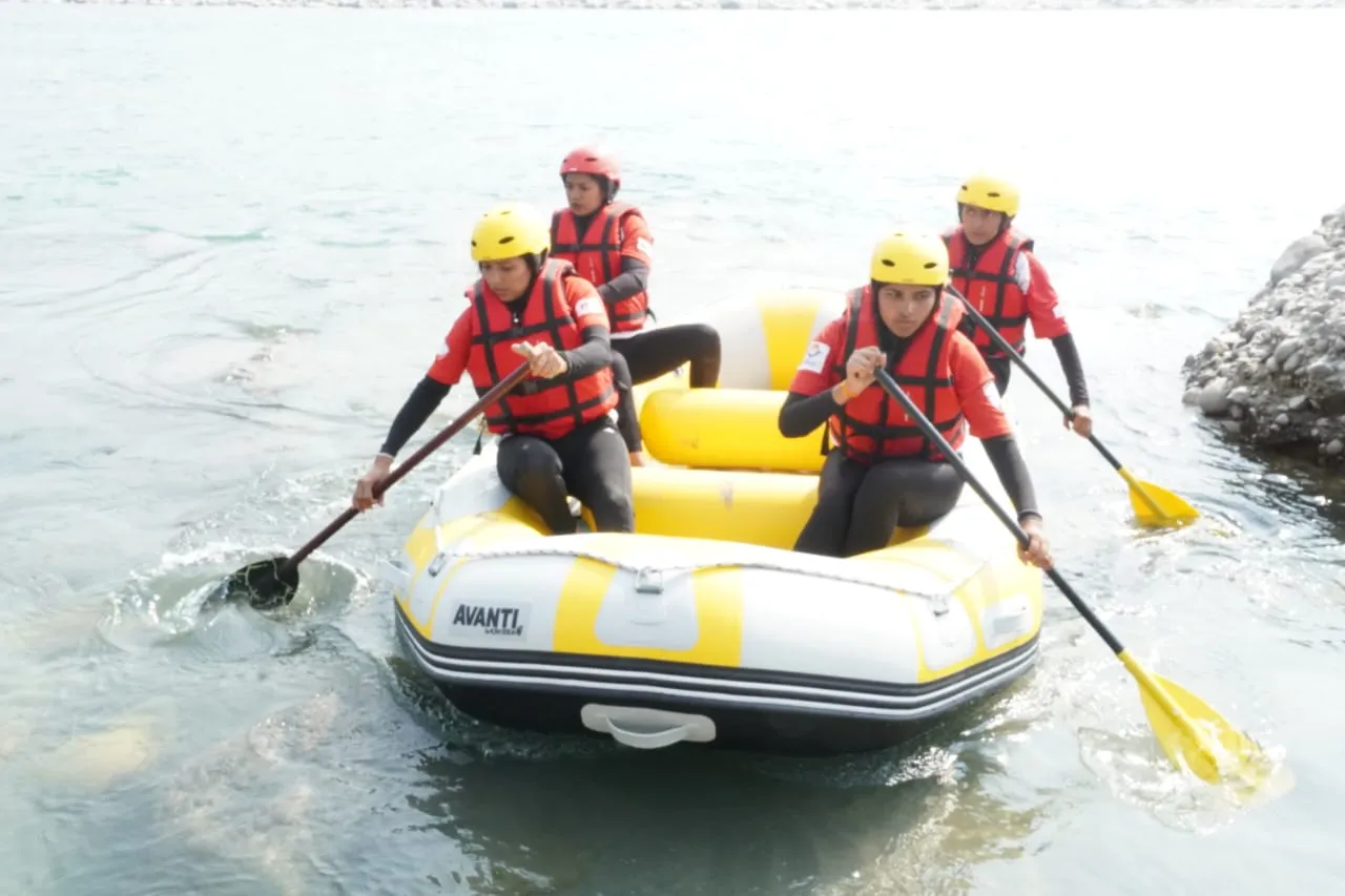 काली व शारदा नदी में 85 खिलाड़ियों ने की राफ्टिंग    