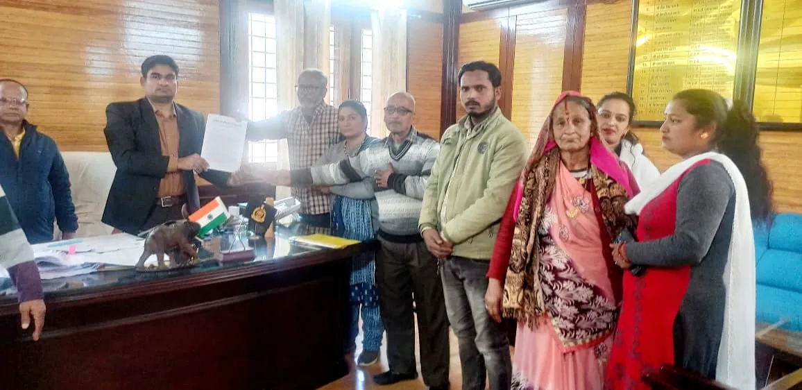 बागजाला में नोटिस रद करने व  विकास कार्यों पर रोक हटाने की मांग