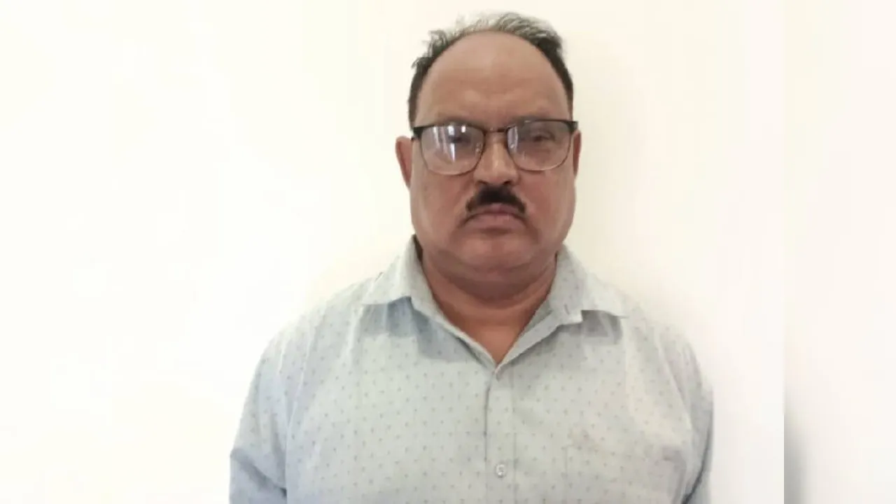 Kanpur में करोड़ों की जमीन पर कब्जे का मामला: हरेंद्र मसीह के साथ पत्नी की भी चल-अचल संपत्ति होगी जब्त, कागजी कार्रवाई पूरी