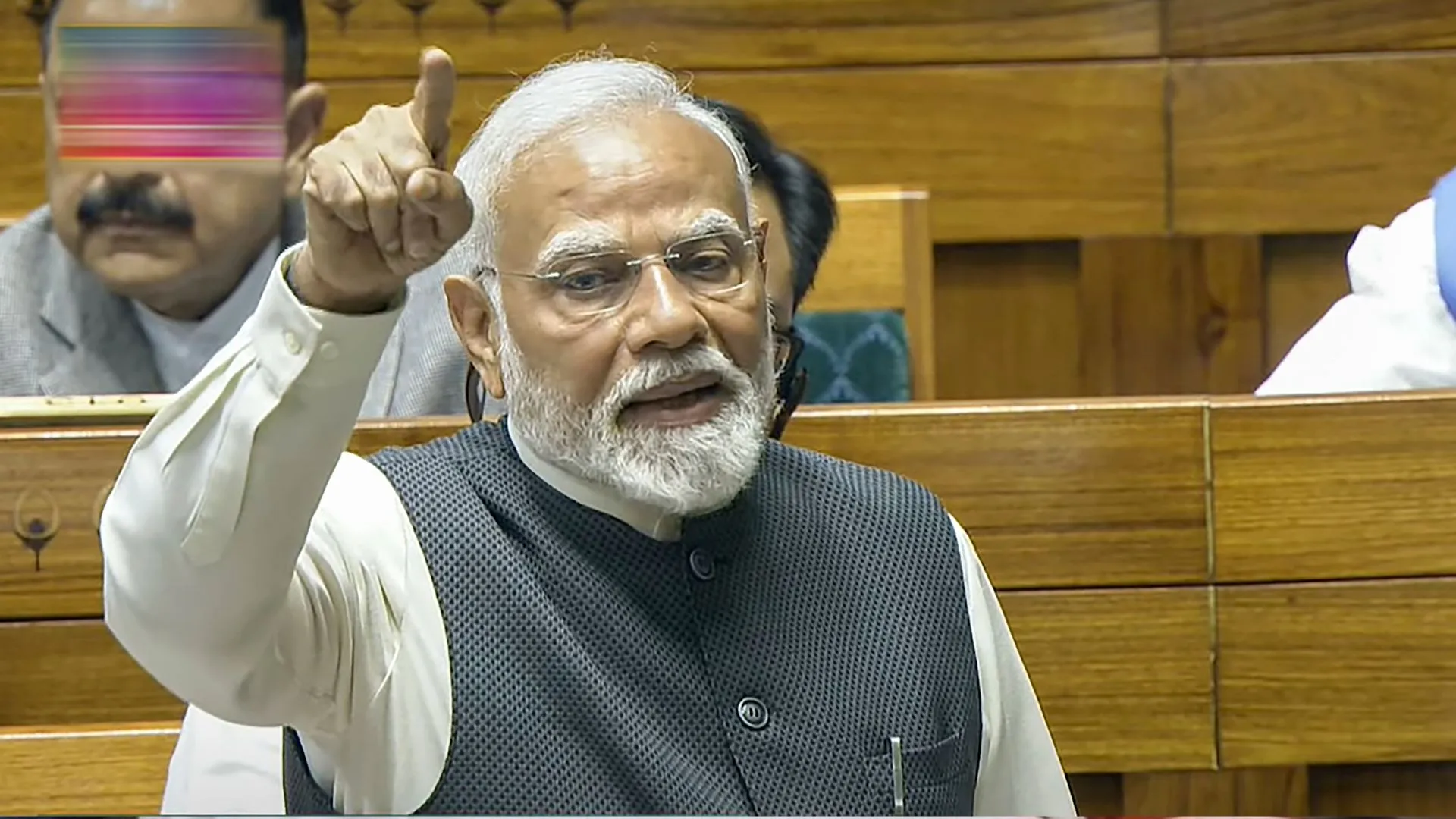 कुछ लोग गरीब परिवार की बेटी का सम्मान नहीं कर सके, प्रधानमंत्री मोदी का कांग्रेस नेताओं पर निशाना