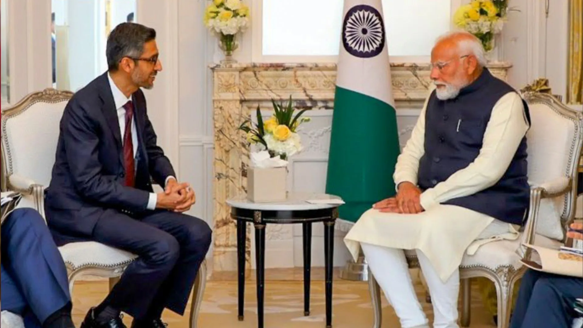 प्रधानमंत्री मोदी ने फ्रांस में पिचाई से की मुलाकात, ‘भारत में डिजिटल बदलाव’ पर की चर्चा