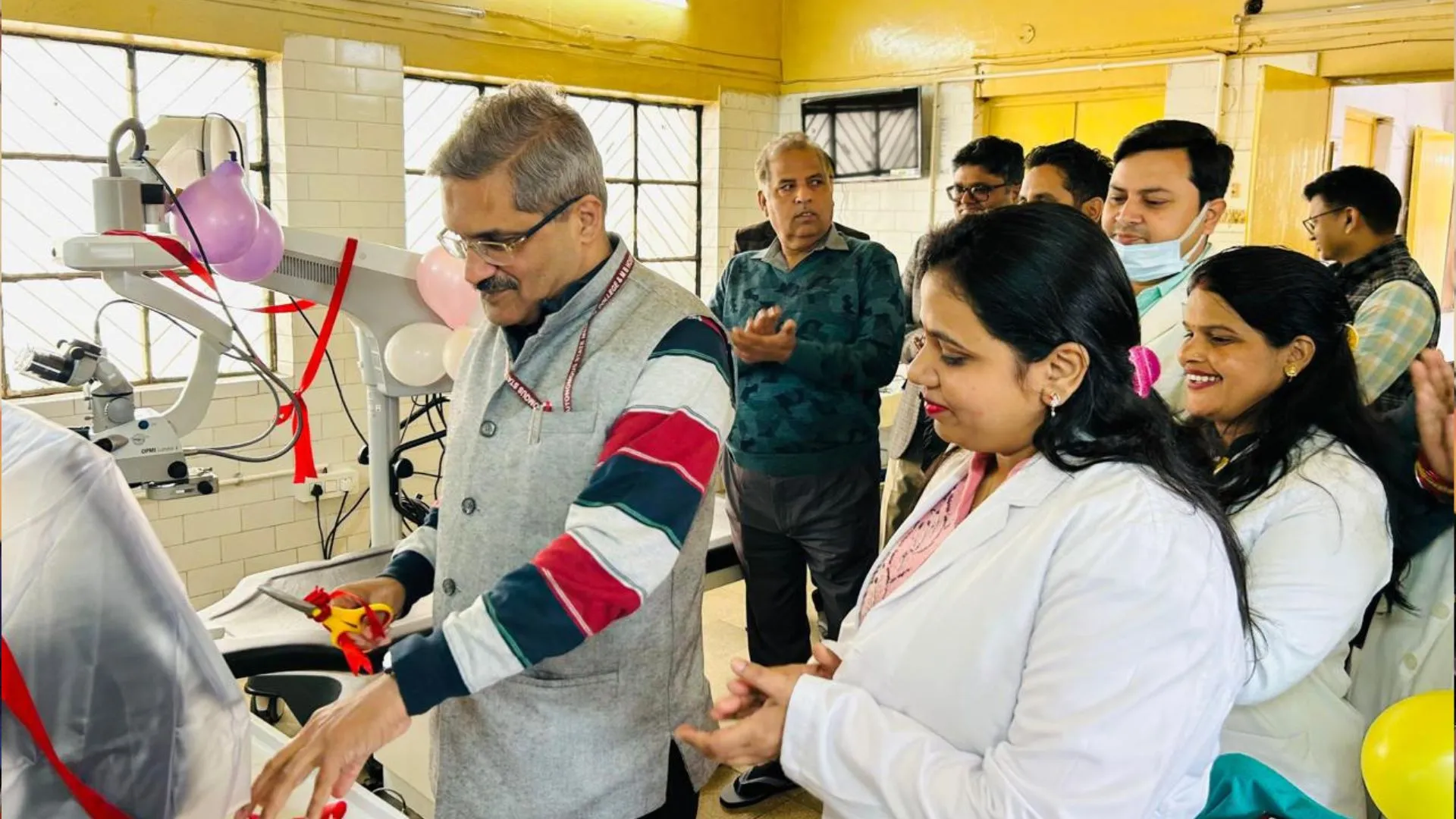 बहराइच: बिना चीरा और टांके के होगा आंख का ऑपरेशन, माइक्रोस्कोप और फेंको मशीन का शुभारंभ   