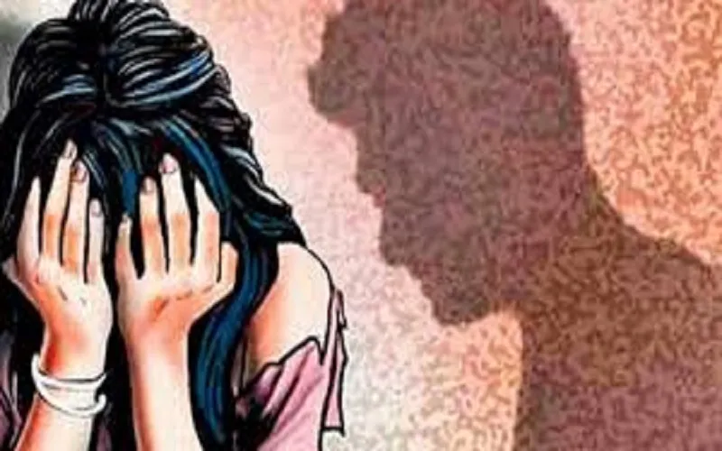 मुरादाबाद : घर में घुसकर छात्रा से दुष्कर्म का प्रयास, शादी न करने पर तेजाब डालने की दी धमकी 