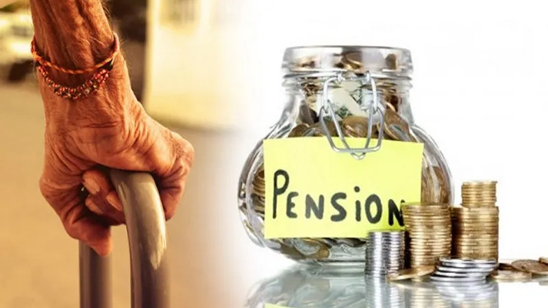 मुरादाबाद : जीवित को मृत दिखाकर बंद करा दी पेंशन, पांच माह से पेंशन को भटक रहीं निराश्रित महिलाएं