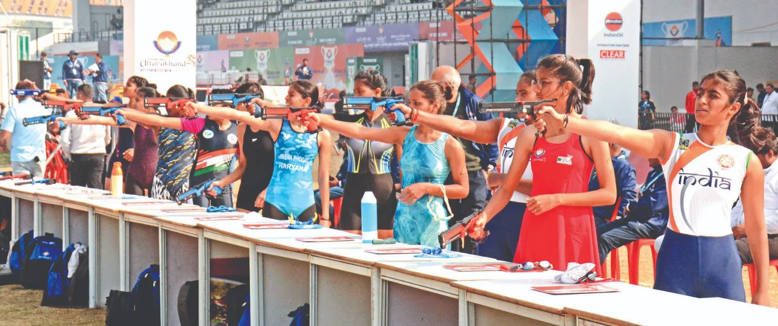 काशीपुर के आदित्य नेगी व महाराष्ट्र की श्रावणी ने ट्राइथले में जीता गोल्ड