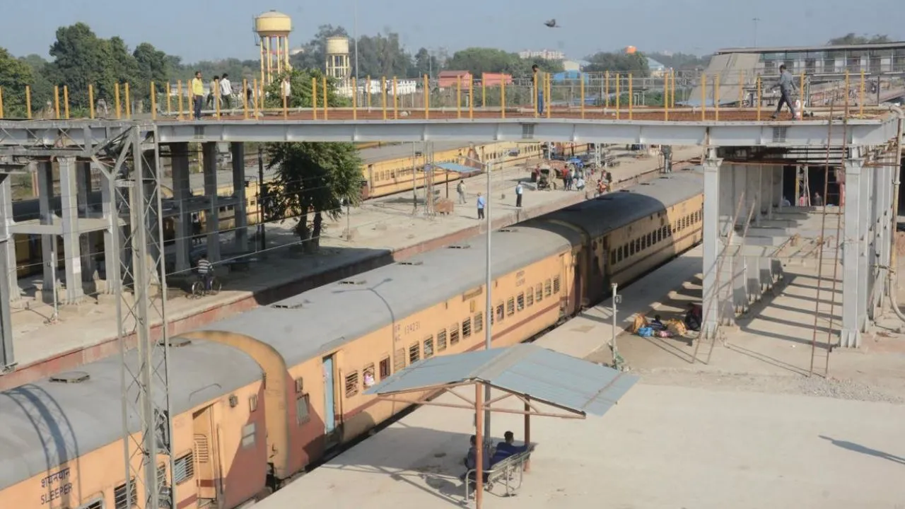 Govindpuri Station 11