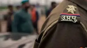 Kanpur: बैड टच का आरोप लगाने वाली युवती बयानों से पलटी, दरोगा की सर्विस पर बैड एंट्री