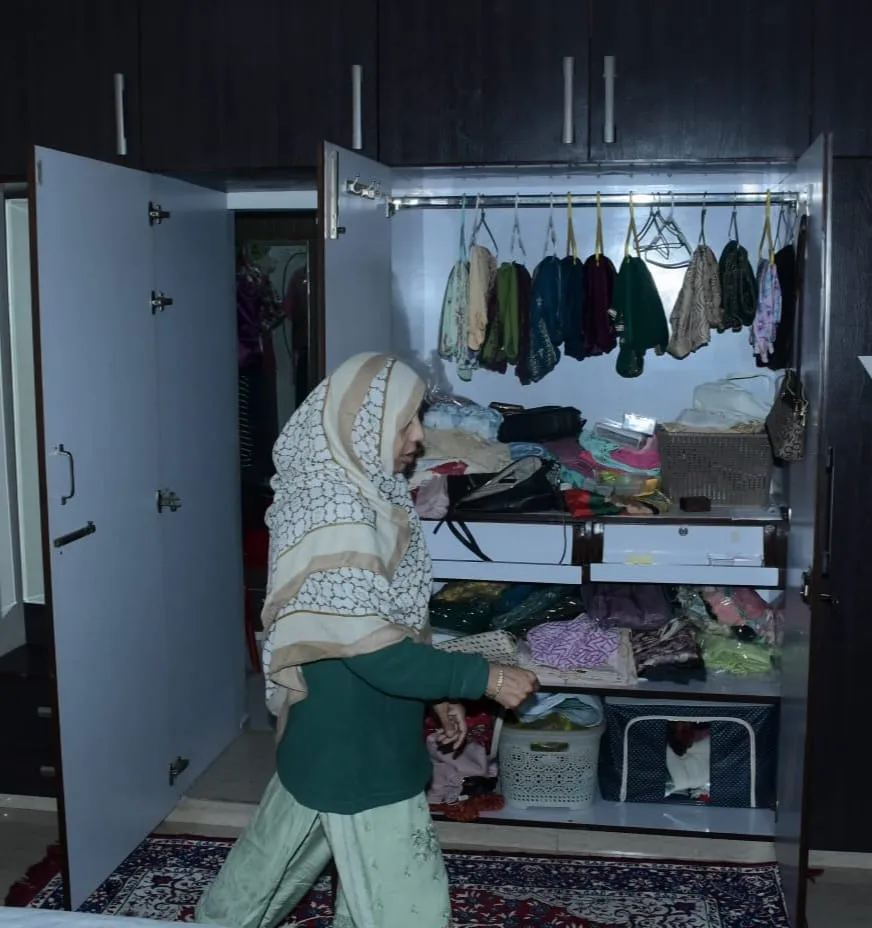 कानपुर में चमड़ा कारोबारी के घर से 90 लाख की चोरी: छत के रास्ते से आए चोर...CCTV फुटेज में तीन नकाबपोश कैद