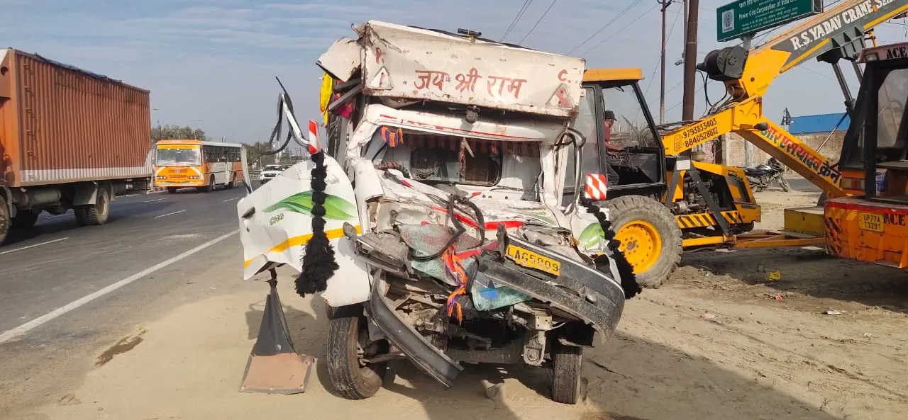Kanpur Dehat: सड़क हादसे में दो श्रद्धालुओं की मौत, 13 घायल, महाकुंभ से लौट रहे थे, तेज रफ्तार ट्रक ने मारी टक्कर