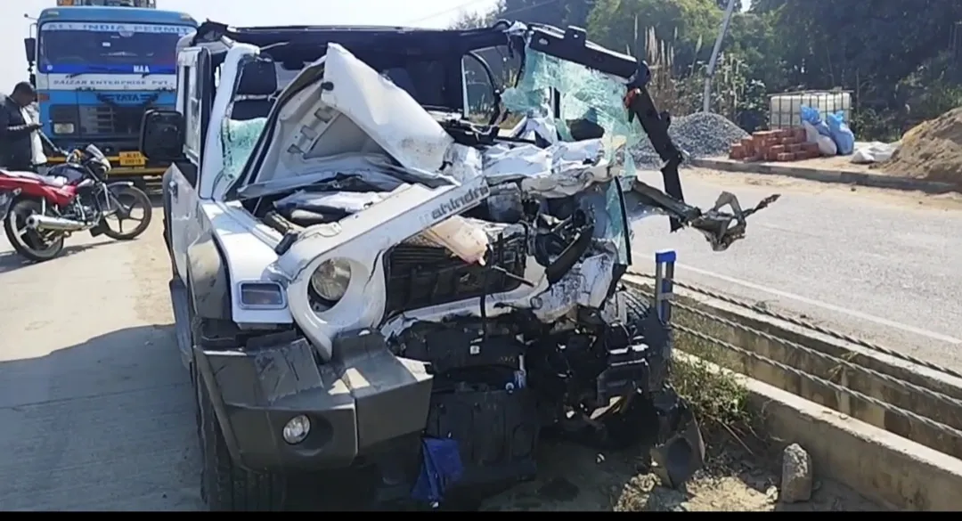 फतेहपुर में खड़े ट्रक में पीछे से घुसी थार, दो की मौके पर मौत...तीन की हालत गंभीर 