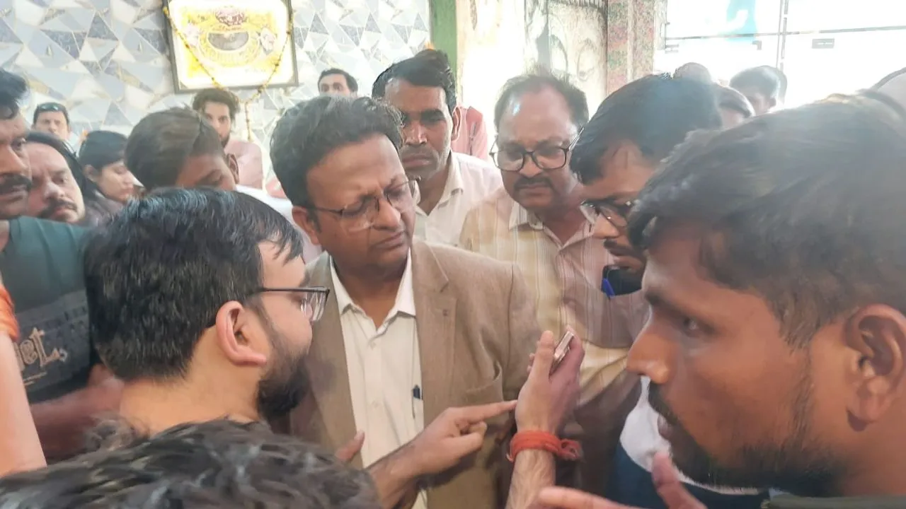 कानपुर में मासूम की मौत पर भड़के परिजन, हॉस्पिटल में जमकर हंगामा: एसीएमओ ने जांच का दिया आश्वासन...पोस्टमार्टम से इंकार