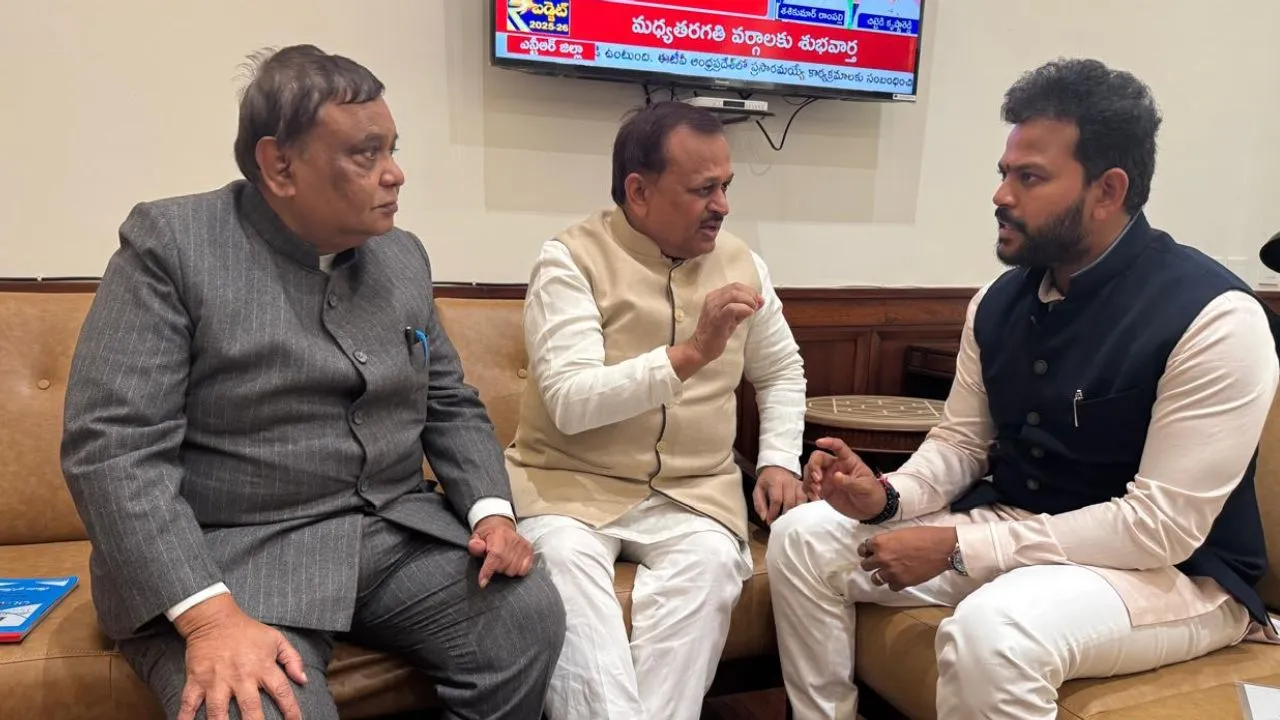 नागरिक उड्डयन मंत्री से मिले सांसद रमेश अवस्थी, बोले- कानपुर से इन शहरों के लिए शुरू की जाए फ्लाइट...