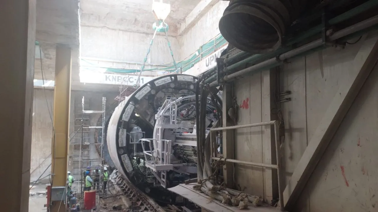Kanpur Metro: डाउनलाइन पर जल्द शुरू होगा टनल निर्माण...लोअर करने की प्रक्रिया हुई पूरी 
