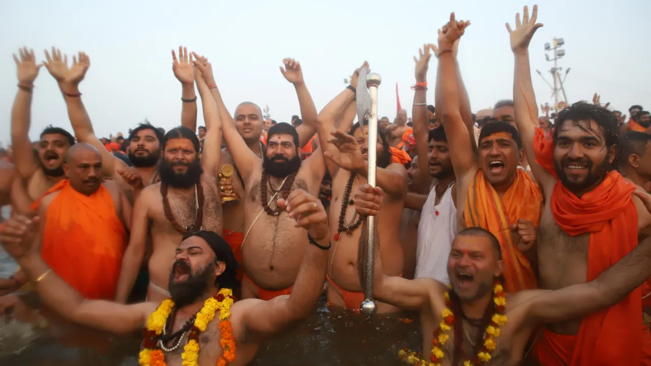 बसंत पंचमी पर महाकुंभ में उमड़ा आस्था का जनसैलाब, 35 करोड़ से अधिक लोगों ने किया अमृत स्नान