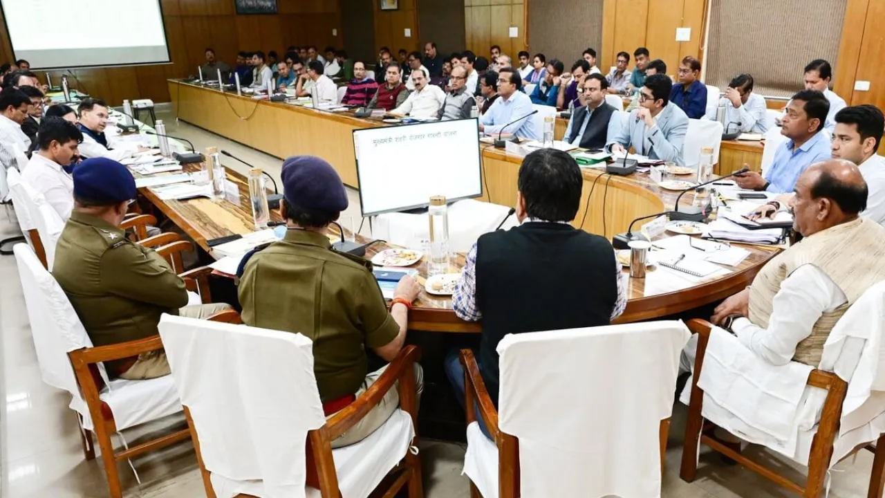 सांसद एवं विधायक कोष से स्वीकृत कार्यों को जल्द करें पूरा- ओम बिरला 