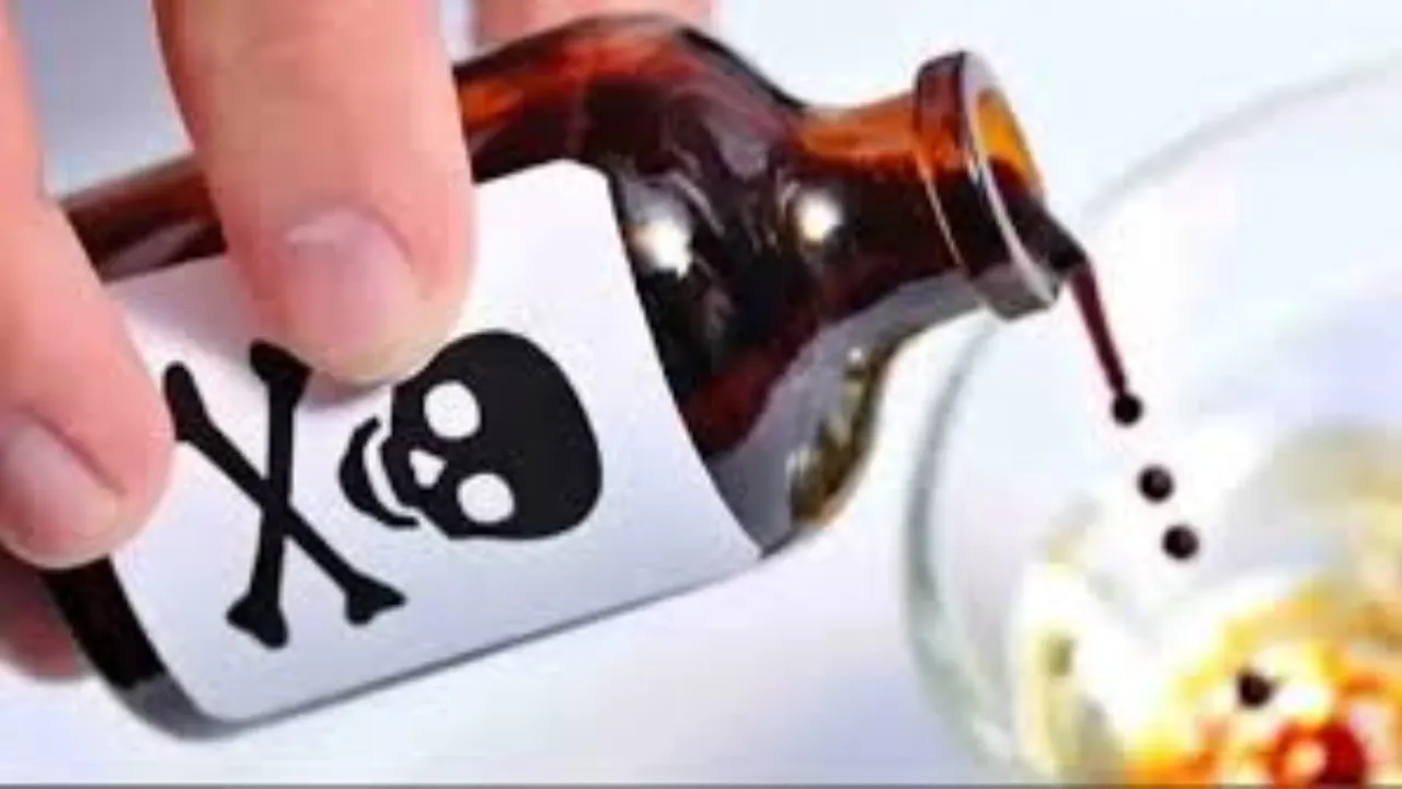 लखनऊः गुंडा टैक्स न देने पर 11वीं के छात्र को पीटा, पिलाया जहरीला पदार्थ