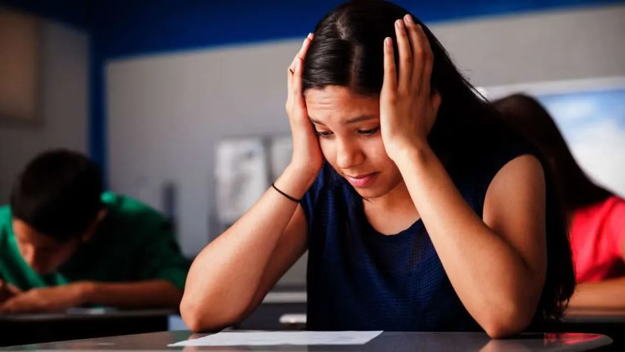 Exam Fever: परीक्षा के तनाव से बचाता है योग और ध्यान, एक्टिवेट होगा माइंड