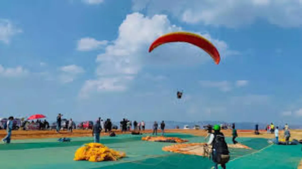 Video: हवा के रास्ते एग्जाम सेंटर पहुंचा छात्र, जाम ने बढ़ाई मुसीबत