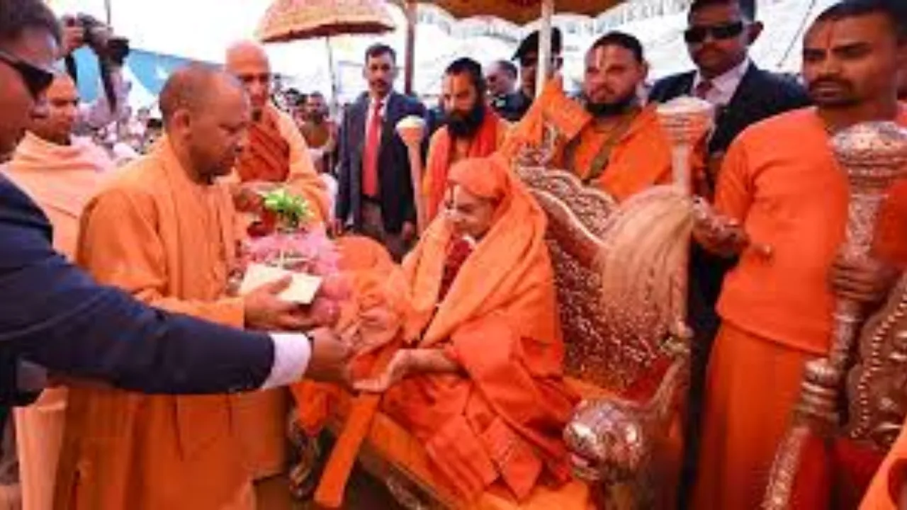 बसंत पंचमी से पहले सीएम योगी ने लिया तैयारियों का जायजा, बोले-पूज्य संतों के धैर्य के आगे विफल हुए सनातन के विरोधी