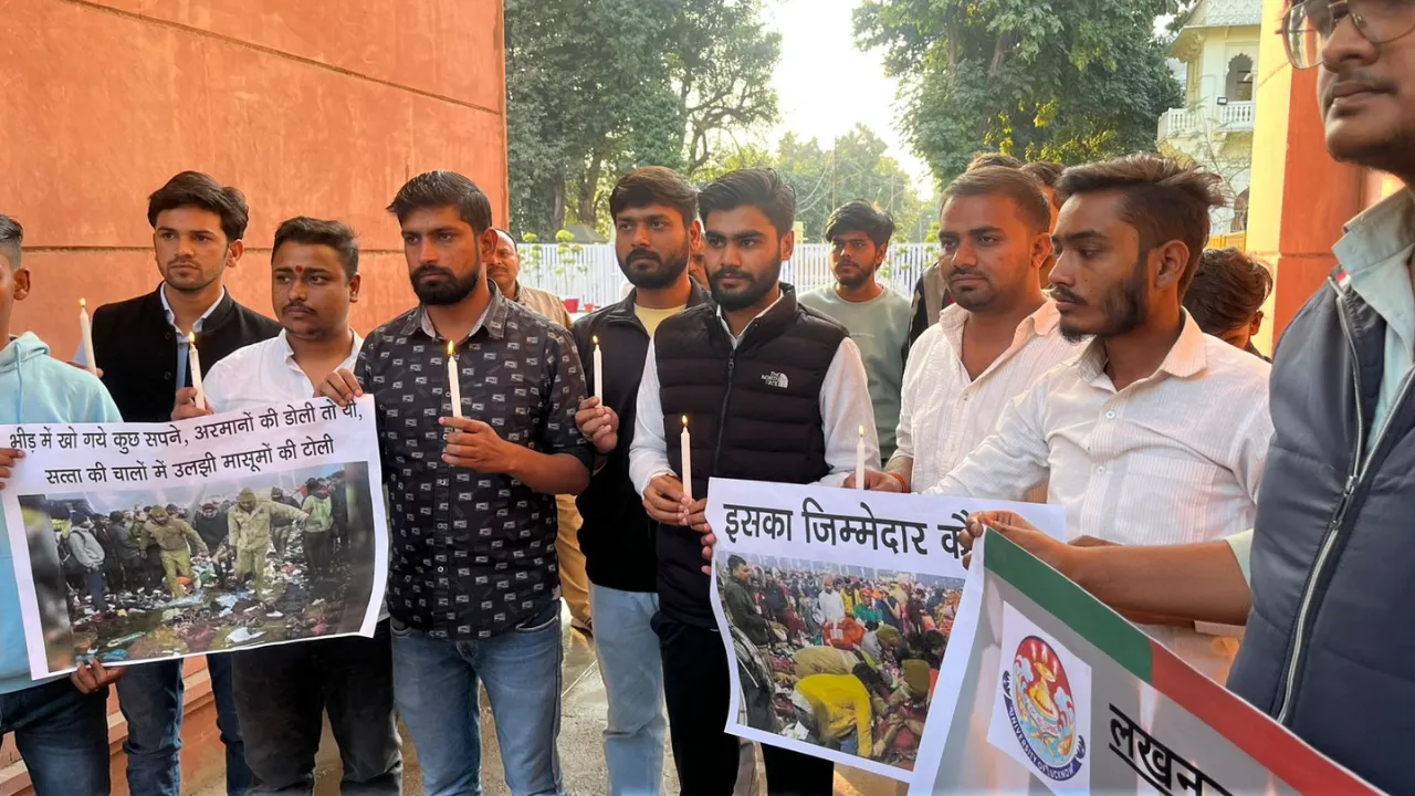 समाजवादी छात्र सभा ने महाकुंभ के मृतकों को दी श्रद्धांजलि