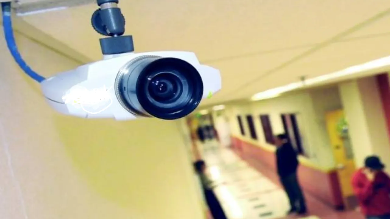 UP Board Exam 2025: सील बंद किए गए एग्जाम पेपर, सीसीटीवी से हो रही निगरानी