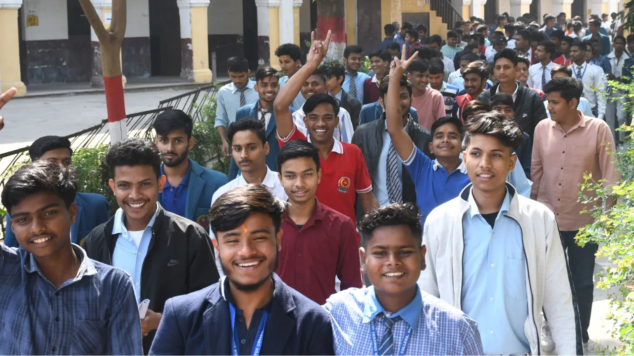 लखनऊ: प्रवीण योजना से आत्मनिर्भर बनेंगे माध्यमिक के छात्र, शुरू हो रहा व्यावसायिक कोर्स