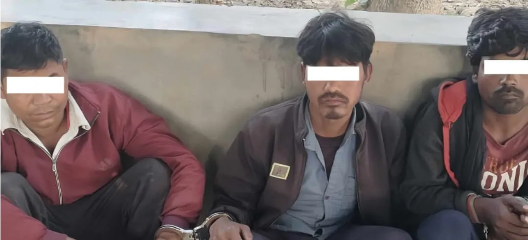 लखीमपुर खीरी: दो भारतीय और एक नेपाली धनगढ़ी में गिरफ्तार, दो बंदूकें और चाकू बरामद