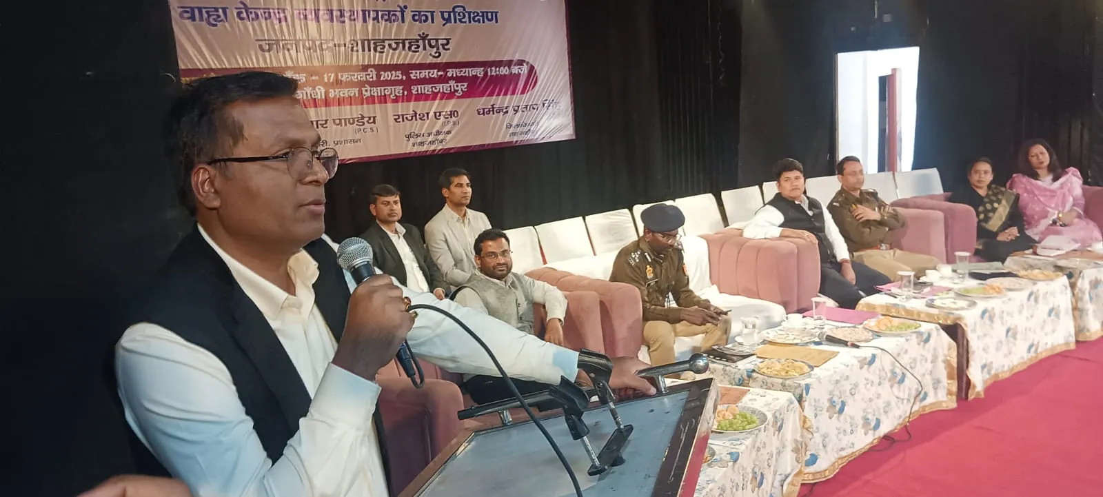 शाहजहांपुर: नकल करने और कराने वालों को होगी जेल, लाखों का लगेगा जुर्माना