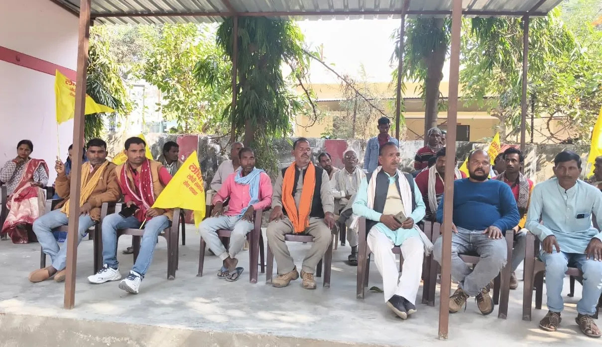 लखीमपुर खीरी: पुलिस कार्यशैली से नाराज लोधी सेना ने एसपी कार्यालय पर किया प्रदर्शन, कार्रवाई की मांग